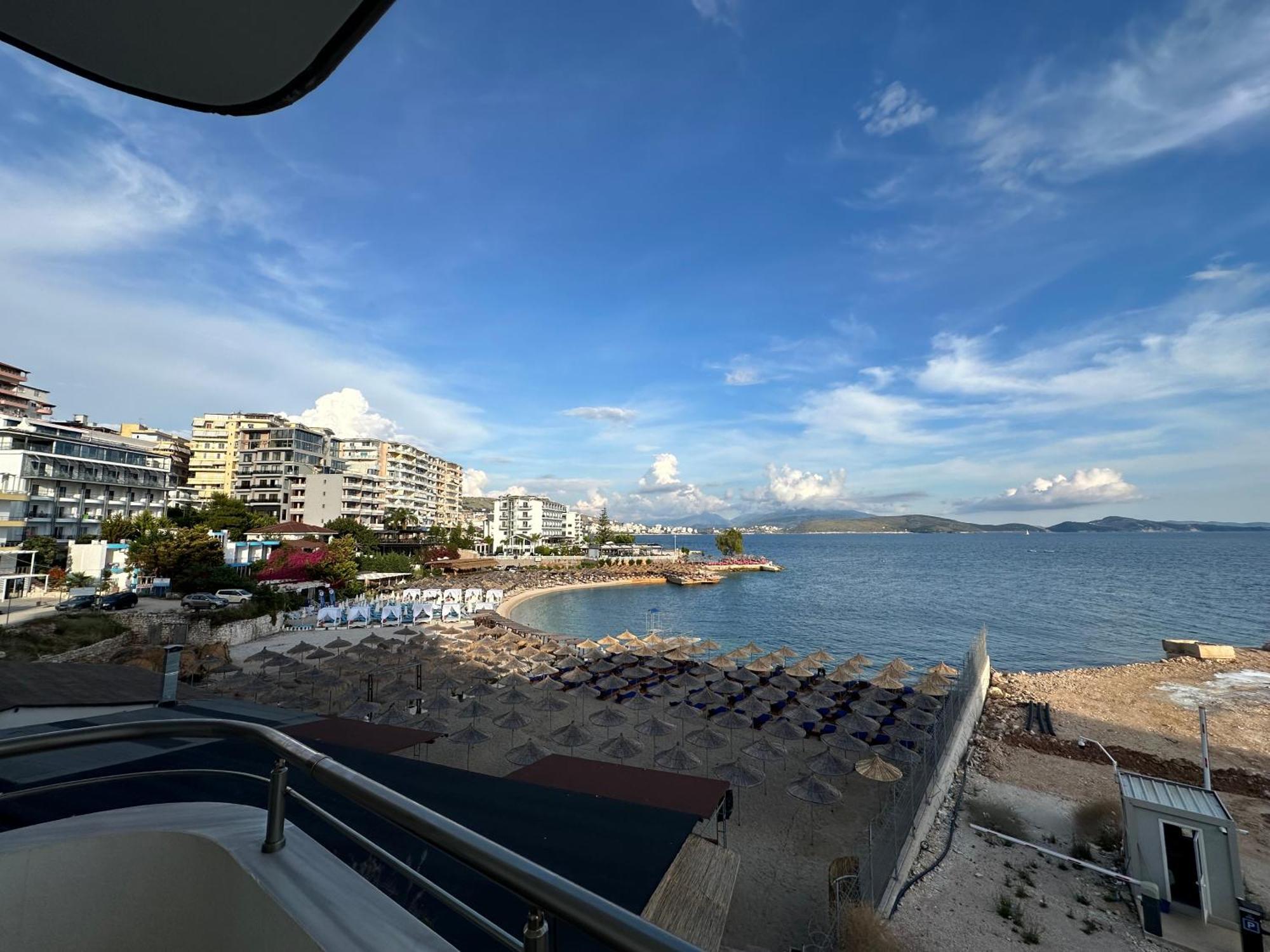 Lägenhet Sun Beachfront Sarandë